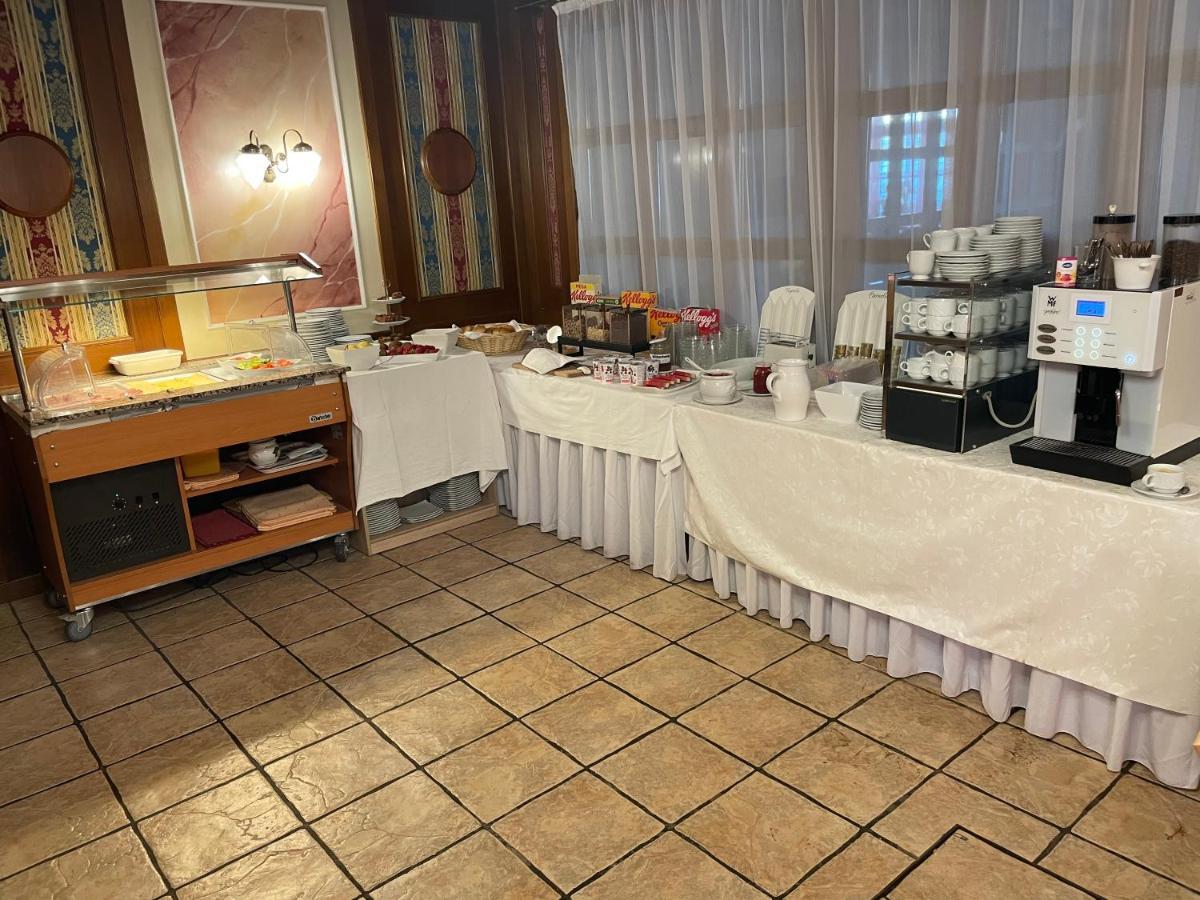 Hotel Restaurant Wallner I Contactless Check-In 상트발렌틴 외부 사진
