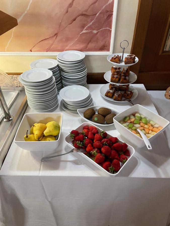 Hotel Restaurant Wallner I Contactless Check-In 상트발렌틴 외부 사진
